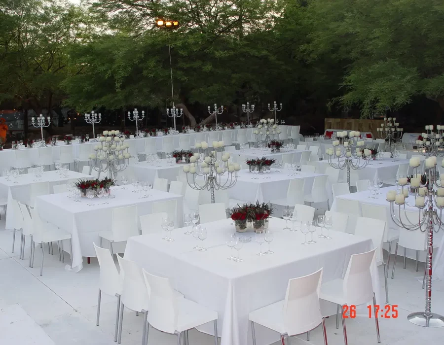 כיסא ניקל לבן