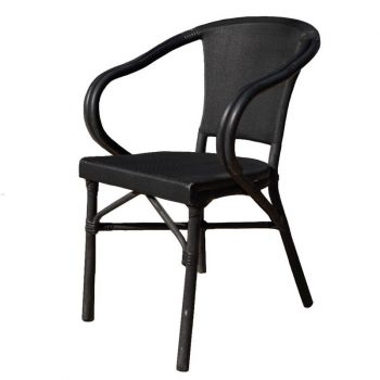 כיסא ראטן שחור