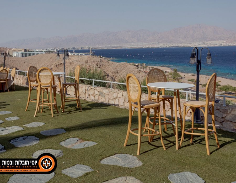 שולחן נועםבר